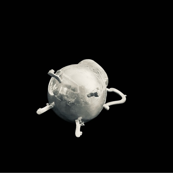 LEONARD FLORAL THEME
SILVERPLATE VINTAGE
FOOTED ICE LIP PITCHER /
JUG 8 1/2" - Picture 6 of 12